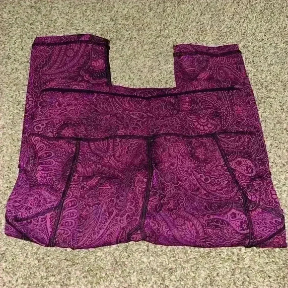 Lululemon “Outrun Half Crop” Purple Capris - Picture 3 of 5